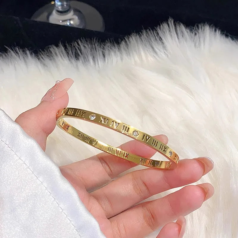 Elegant 8-piece Stainless Steel Bracelet Set With Rhinestone Embellishments, A Stylish Combination For Everyday Wear And Holiday