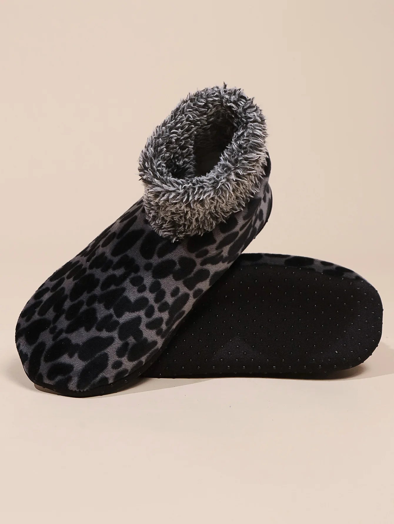 leopard Print Fall and Winter Floor Socks Home Warm Women Men Socks Snow Socks Sleep Carpet Socks Slippers Socks Womens Non-slip