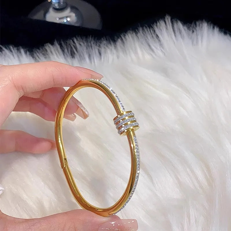 Elegant 8-piece Stainless Steel Bracelet Set With Rhinestone Embellishments, A Stylish Combination For Everyday Wear And Holiday